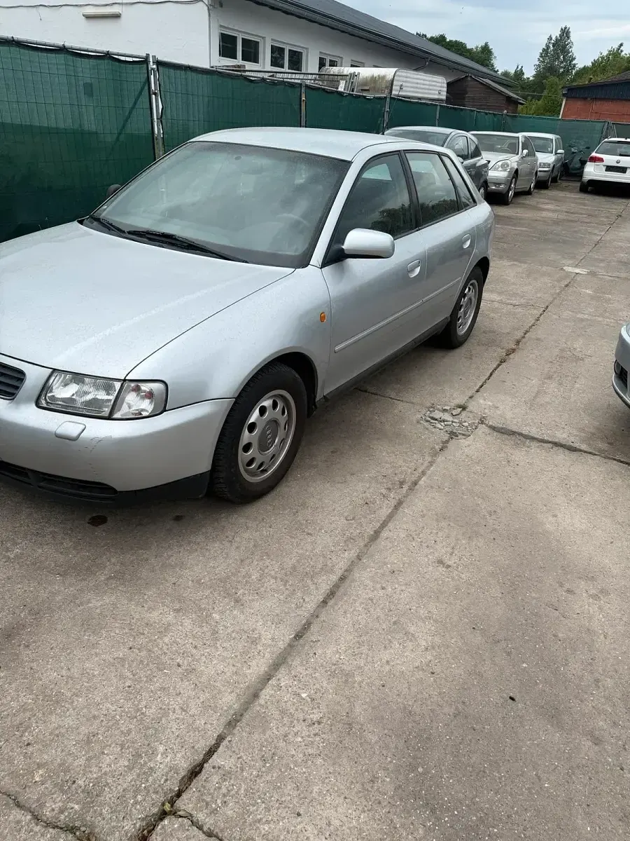 Używany Audi A3 100 KM (73 kW) 2000 Srebrny Hatchback