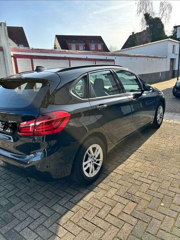 Gebraucht BMW 220 Active Tourer 192 PS (141 kW) 2017 Schwarz Van / Kleinbus