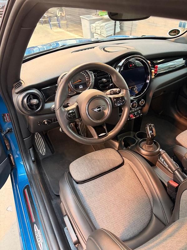 Gebraucht Mini John Cooper Works Coupé 136 PS (100 kW) 2023 Blau Coupé