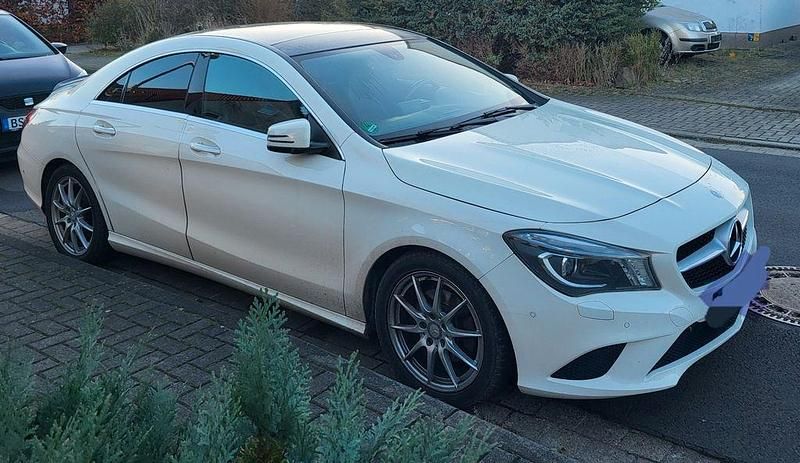 Gebraucht Mercedes CLA180 122 PS (89 kW) 2013 Weiß Limousine