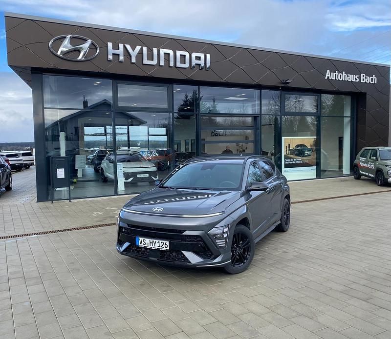 Grau Gebraucht 2025 Hyundai Kona N Line SUV | 34.590 € (Etwas zu teuer) - Bild 1/4
