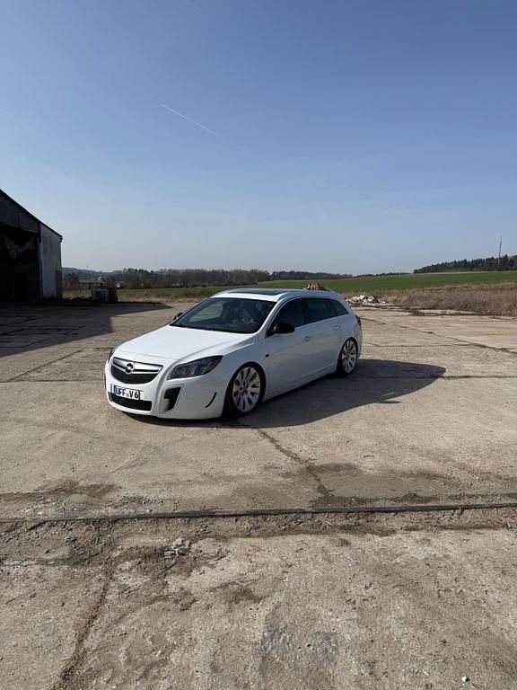 Gebraucht Opel Insignia OPC 194 PS (142 kW) 2012 Weiß Kombi