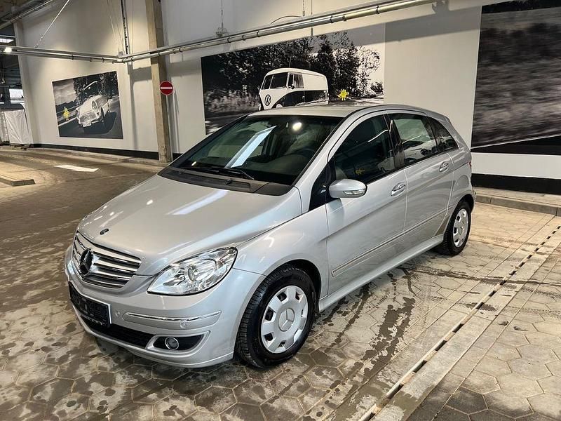 Silber Gebraucht 2006 Mercedes B170 Van / Kleinbus | 6.990 € (Fairer Preis) - Bild 1/4