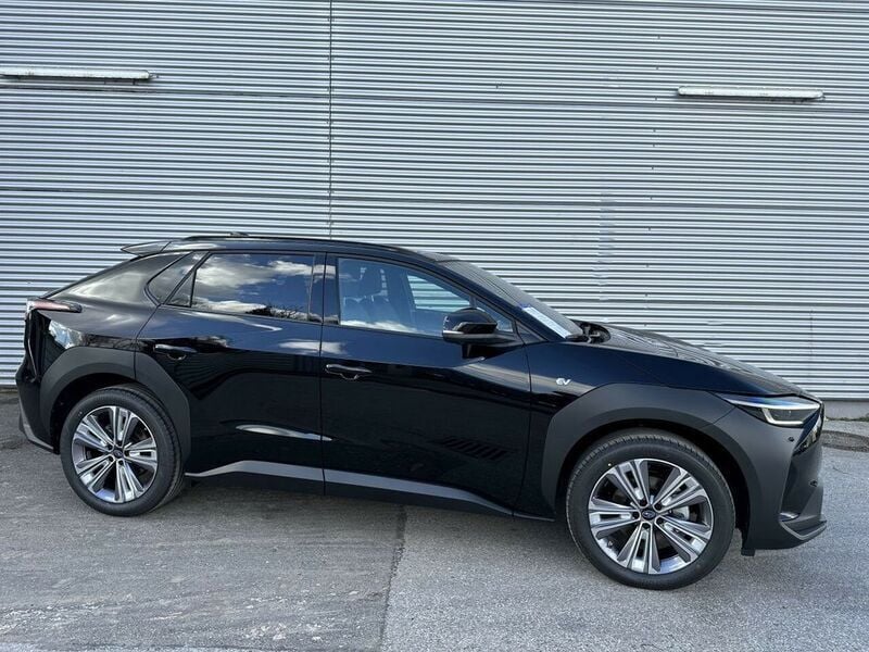 Gebraucht Subaru Solterra Platinum 160 kW (218 PS) 2023 Schwarz SUV