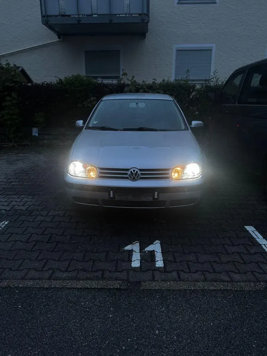 Gebraucht VW Golf IV Basis 75 PS (55 kW) 2000 Silber Limousine