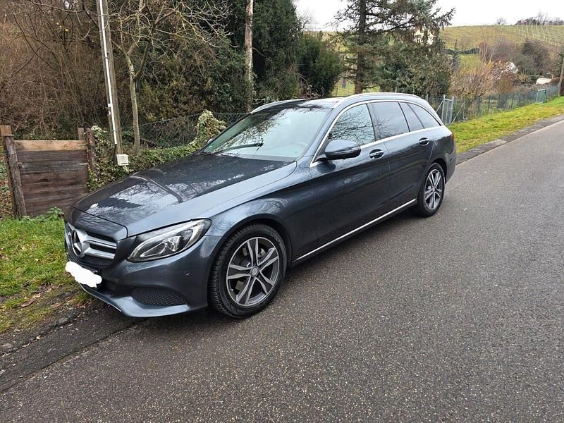 Grau Gebraucht 2016 Mercedes C220 Kombi | 14.600 € (Fairer Preis) - Bild 1/4