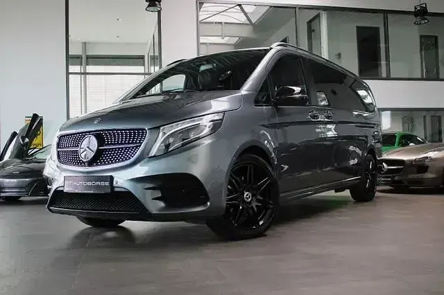 Gebraucht Mercedes V300 Avantgarde Edition 237 PS (174 kW) 2021 Grau Van / Kleinbus