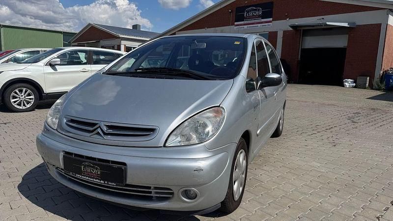 Grau Gebraucht 2003 Citroën Xsara Picasso Exclusive Van / Kleinbus | 1.799 € (Fairer Preis) - Bild 1/4