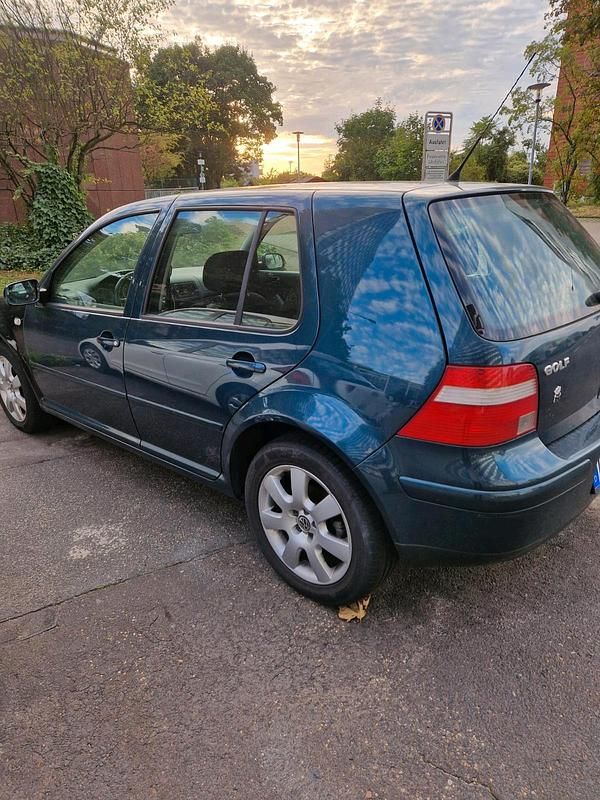 Grün Gebraucht 2003 VW Golf IV Pacific Limousine | 3.500 € (Teuer) - Bild 1/4