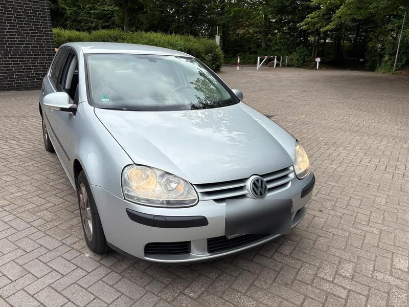 Silber Gebraucht 2004 VW Golf V Limousine | 999 € (Superpreis) - Bild 1/4