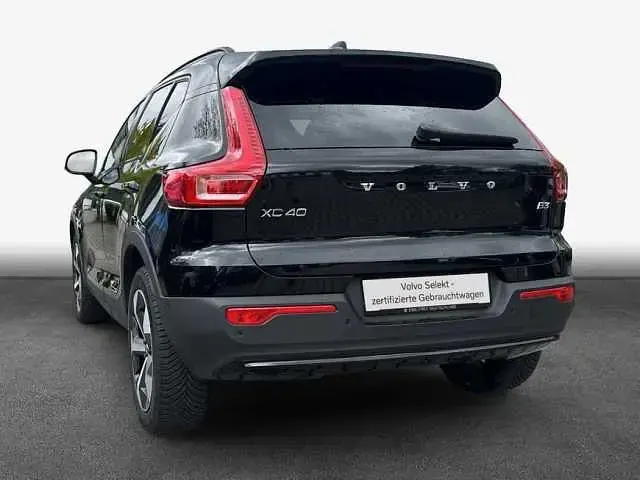 Gebraucht Volvo XC40 120 PS (88 kW) 2025 SUV