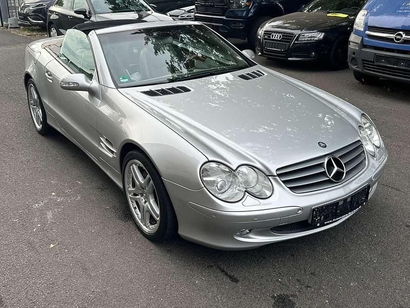 Brillantsilber metalliclack Gebraucht 2001 Mercedes SL500 Cabrio | 16.999 € (Guter Preis) - Bild 1/4