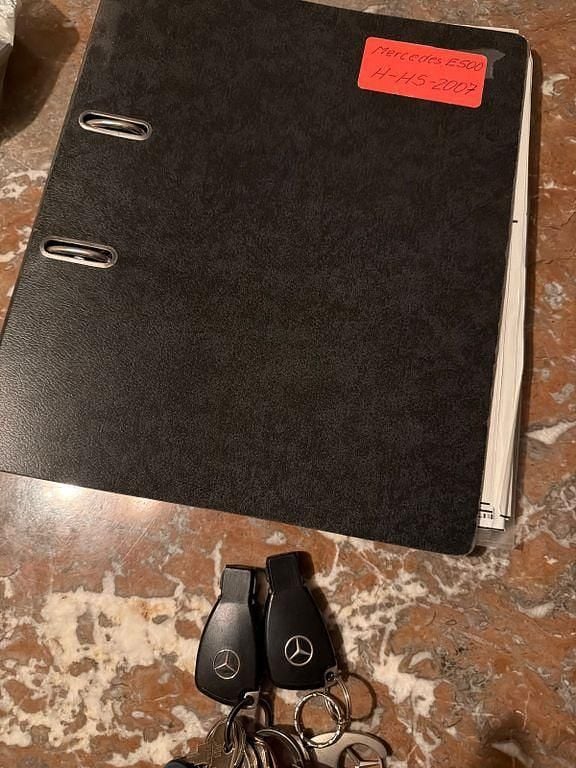 Gebraucht Mercedes E500 Elegance 306 PS (225 kW) 2003 Rot Limousine