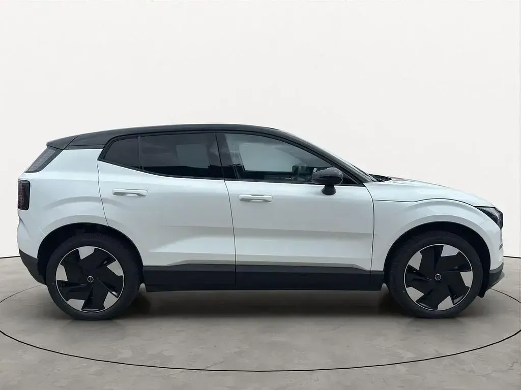 Gebraucht Volvo EX30 Plus 200 kW (272 PS) 2026 Weiß SUV