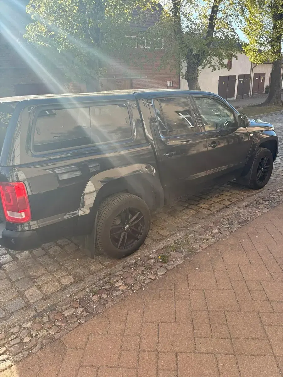 Używany VW Amarok 140 KM (102 kW) 2015 Czarny Pickup