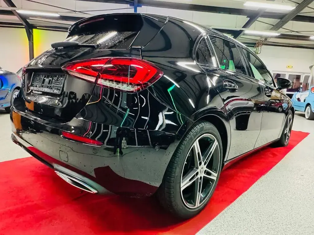 Gebraucht Mercedes A180 Progressive 136 PS (100 kW) 2019 Nachtschwarz Limousine