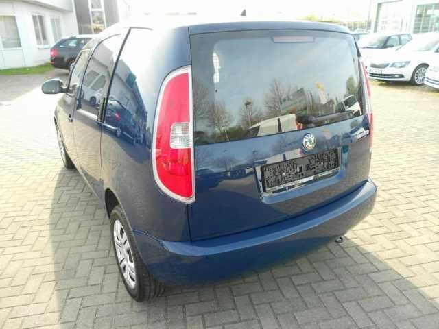 Gebraucht Skoda Roomster 69 PS (50 kW) 2012 Blau Van / Kleinbus