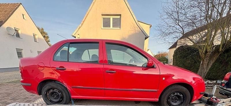Rot Gebraucht 2003 Skoda Fabia Limousine | 650 € (Superpreis) - Bild 1/4