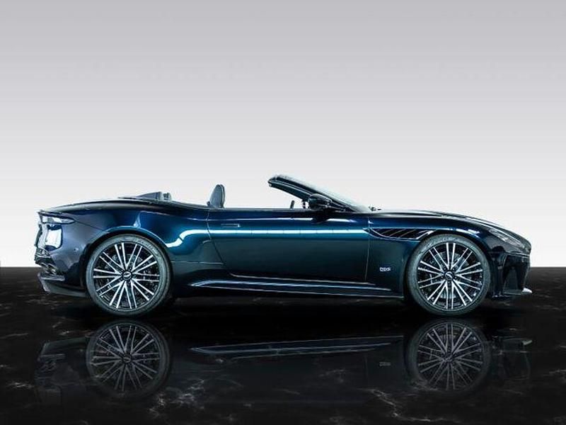 Gebraucht Aston Martin DBS 770 PS (566 kW) 2020 Schwarz Cabrio