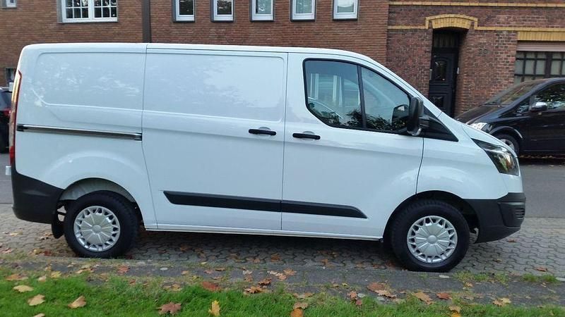 Weiß Gebraucht 2014 Ford Transit Custom Limousine | 10.600 € (Superpreis) - Bild 1/4