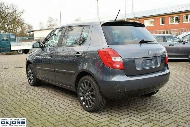 Gebraucht Skoda Fabia Family 86 PS (63 kW) 2012 Grau metallic