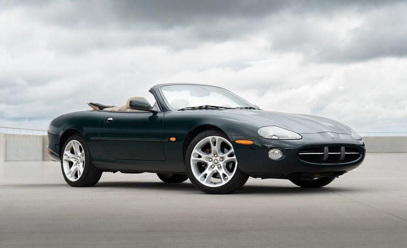 Grün Gebraucht 2002 Jaguar XK8 Cabrio | 14.900 € - Bild 1/4