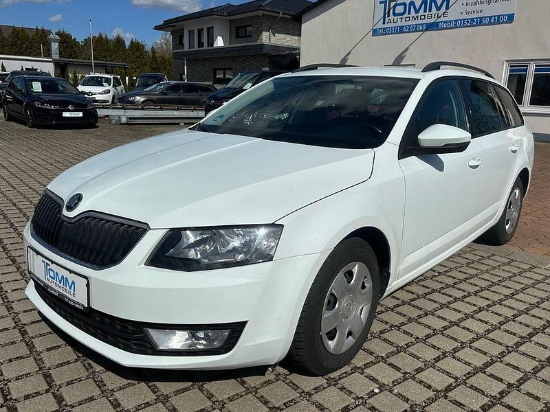 Gebraucht Skoda Octavia Ambition 110 PS (80 kW) 2016 Weiß Kleinwagen