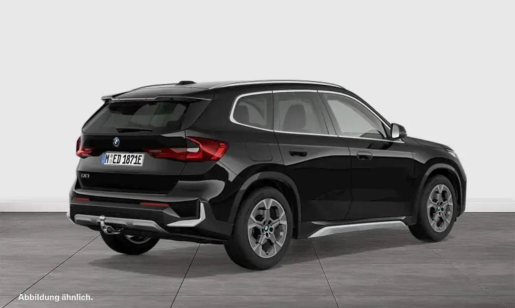 Neu BMW iX1 xLine 150 kW (204 PS) 2026 Schwarz SUV