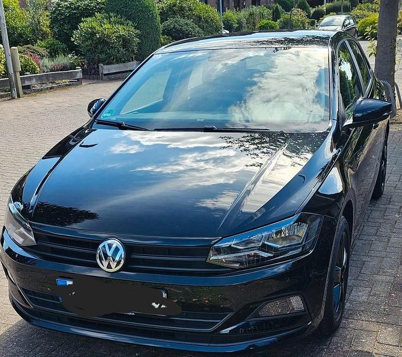 Schwarz Gebraucht 2019 VW Polo Trendline Limousine | 11.400 € (Superpreis) - Bild 1/4