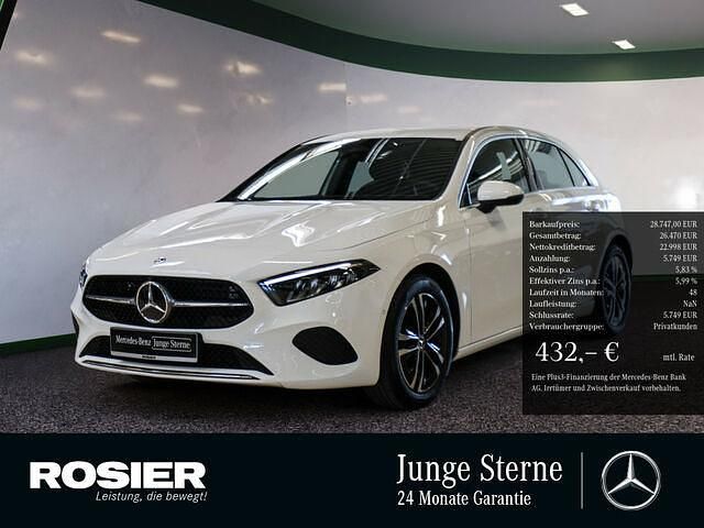 Weiss / polarweiß Gebraucht 2024 Mercedes A180 Advanced Limousine | 28.747 € (Fairer Preis) - Bild 1/2