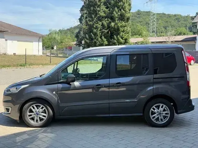 Gebraucht Ford Tourneo Connect Titanium 120 PS (88 kW) 2019 Grau Van / Kleinbus