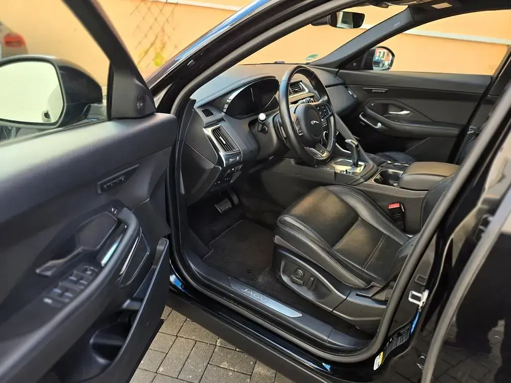 Gebraucht Jaguar E-Pace 150 PS (110 kW) 2020 Schwarz SUV