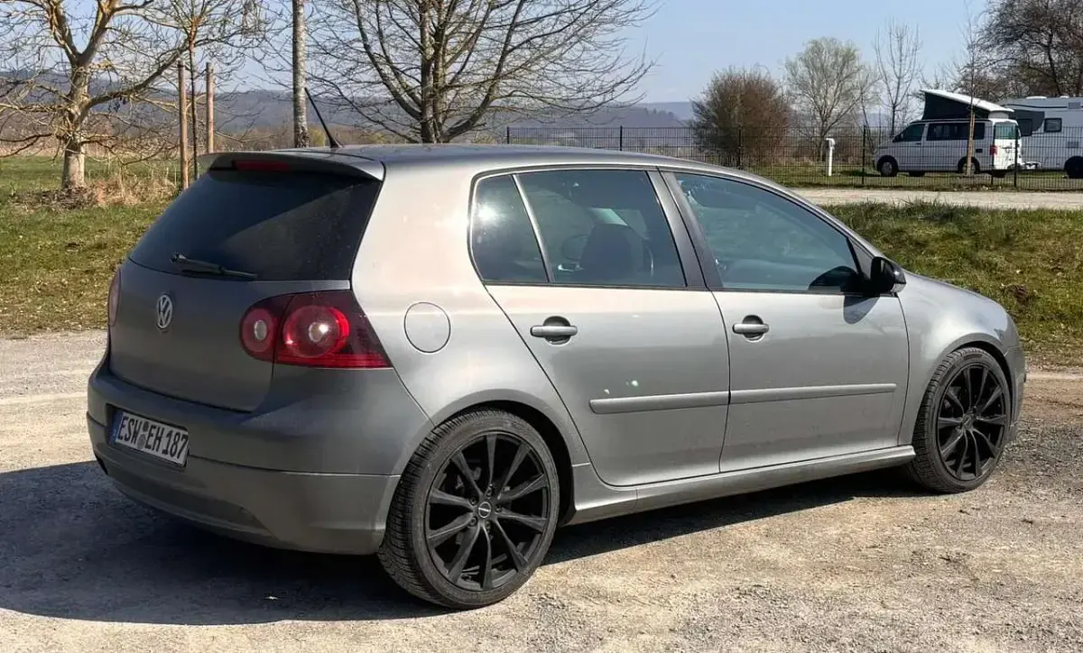 Gebraucht VW Golf V GT 122 PS (89 kW) 2007 Grau Limousine