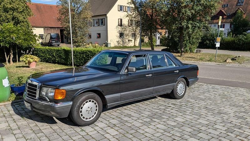 Schwarz Gebraucht 1989 Mercedes 560 Limousine | 24.999 € - Bild 1/4
