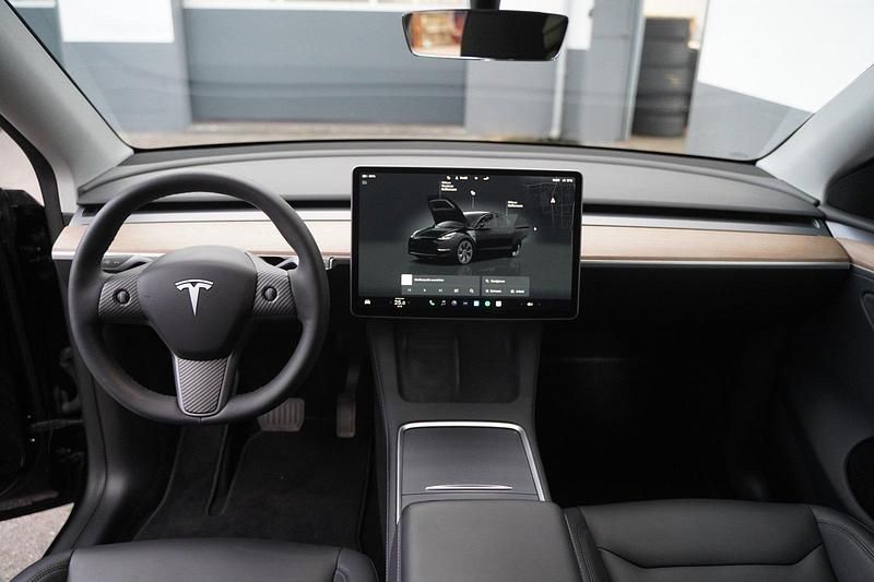 Gebraucht Tesla Model Y Long Range AWD 378 kW (514 PS) 2023 Schwarz SUV