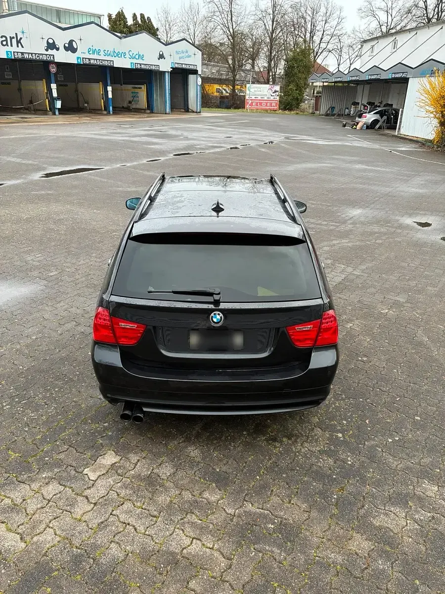 Gebraucht BMW 330 330 PS (242 kW) 2009 Schwarz Kombi