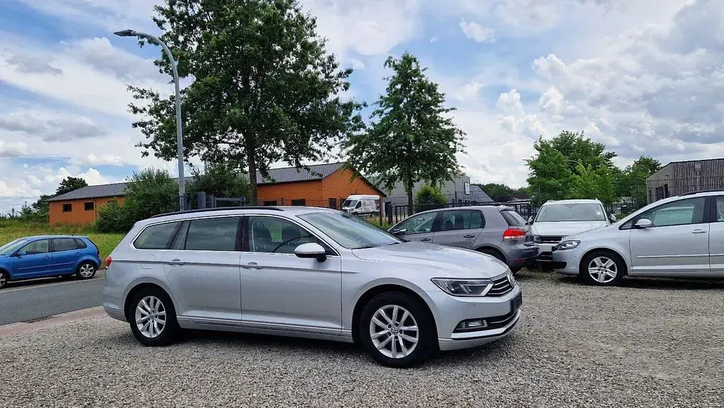 Gebraucht VW Passat Comfortline 150 PS (110 kW) 2018 Silber Kombi
