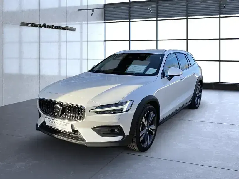 Gebraucht Volvo V60 CC Plus 197 PS (144 kW) 2024 Weiß Kombi