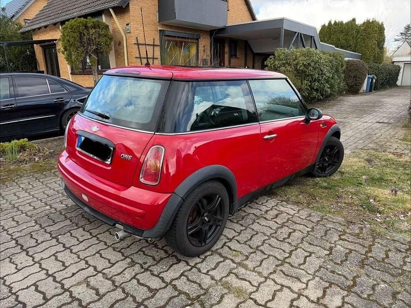 Gebraucht Mini ONE 90 PS (66 kW) 2002 Rot Kleinwagen