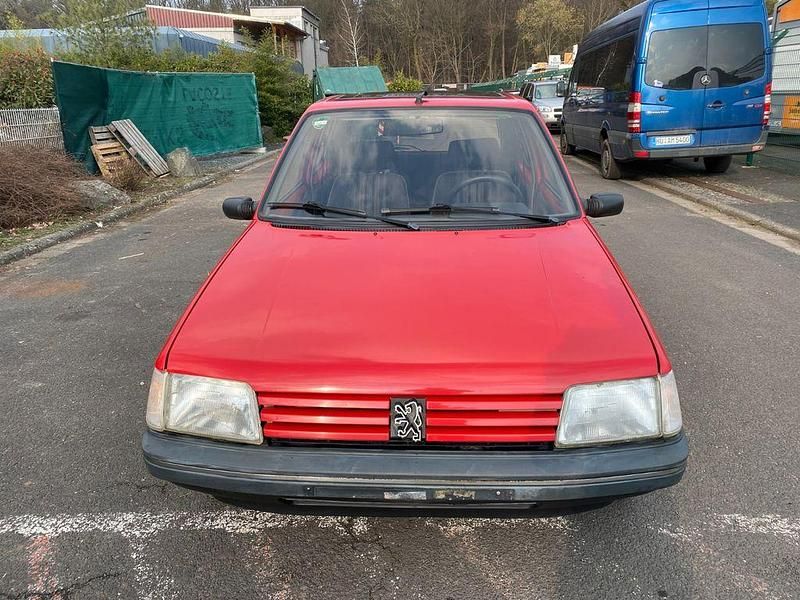 Rot Gebraucht 1992 Peugeot 205 Kleinwagen | 3.999 € - Bild 1/4