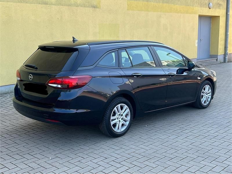 Gebraucht Opel Astra 110 PS (80 kW) 2018 Blau Kombi