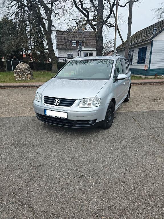 Gebraucht VW Touran Highline 116 PS (85 kW) 2004 Silber Van / Kleinbus