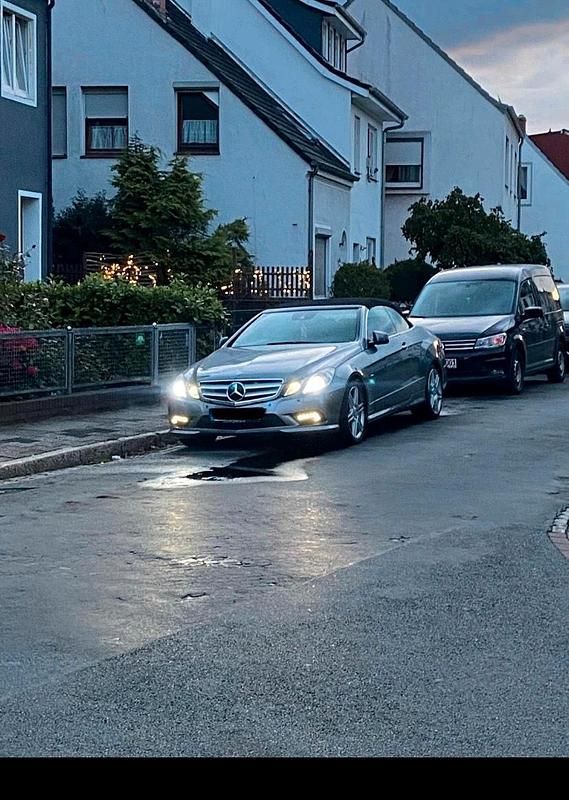 Grau Gebraucht 2011 Mercedes E350 AMG Cabrio | 11.000 € (Superpreis) - Bild 1/4