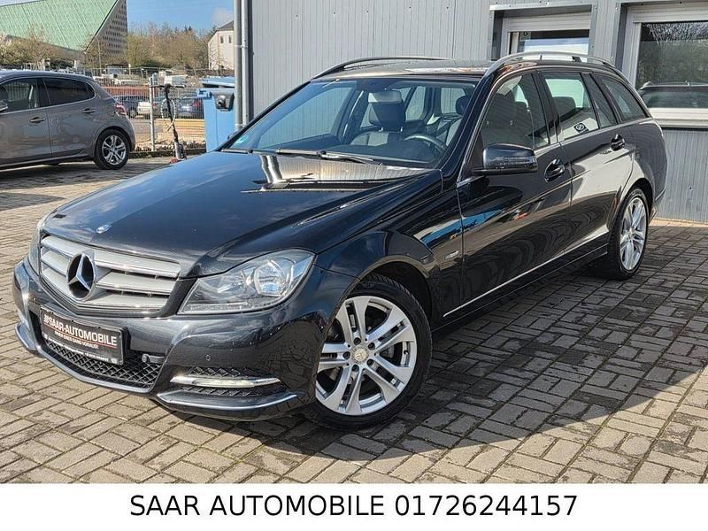 Gebraucht Mercedes C180 156 PS (114 kW) 2012 Schwarz Kombi