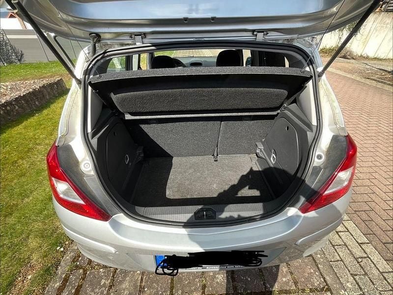 Gebraucht Opel Corsa 80 PS (58 kW) 2007 Silber Kleinwagen