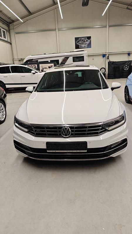 Gebraucht VW Passat R-line 239 PS (175 kW) 2016 Weiß Kombi