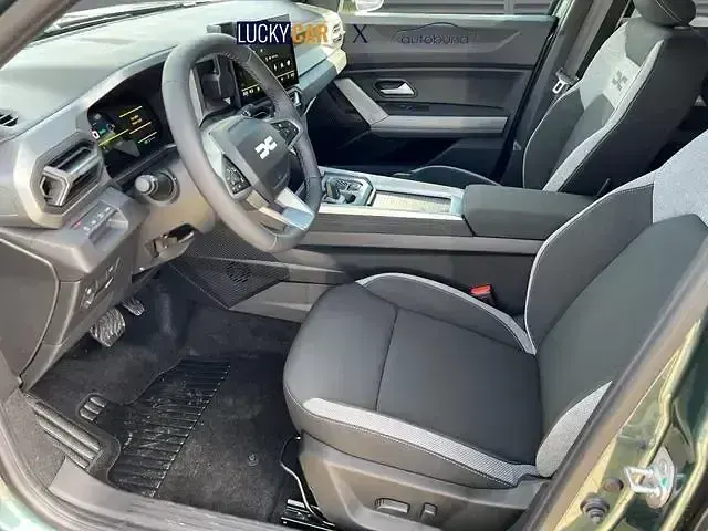 Neu Dacia Bigster Journey 156 PS (114 kW) 2026 Grün SUV
