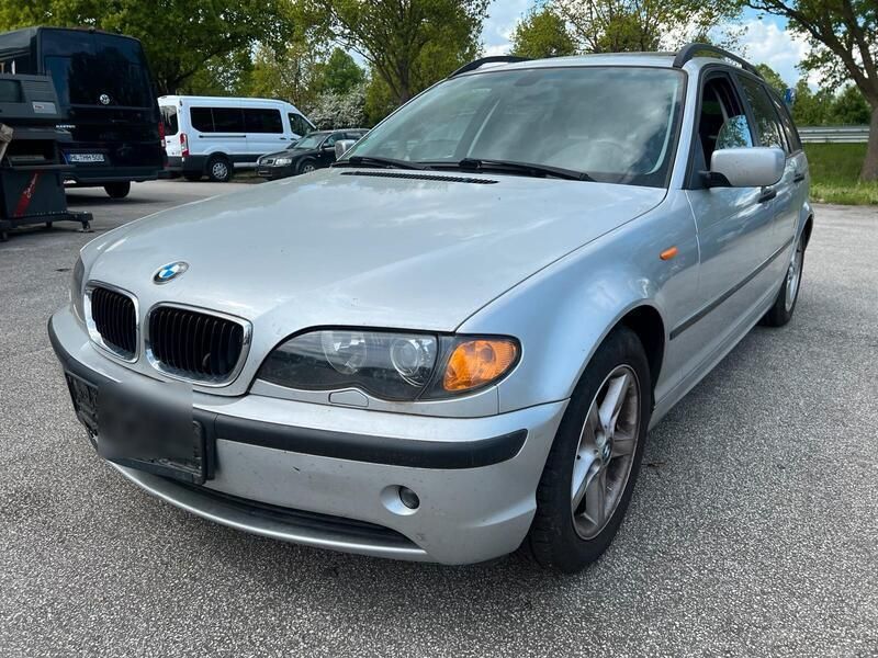Silber Gebraucht 2002 BMW 318 Kombi | 750 € (Superpreis) - Bild 1/4