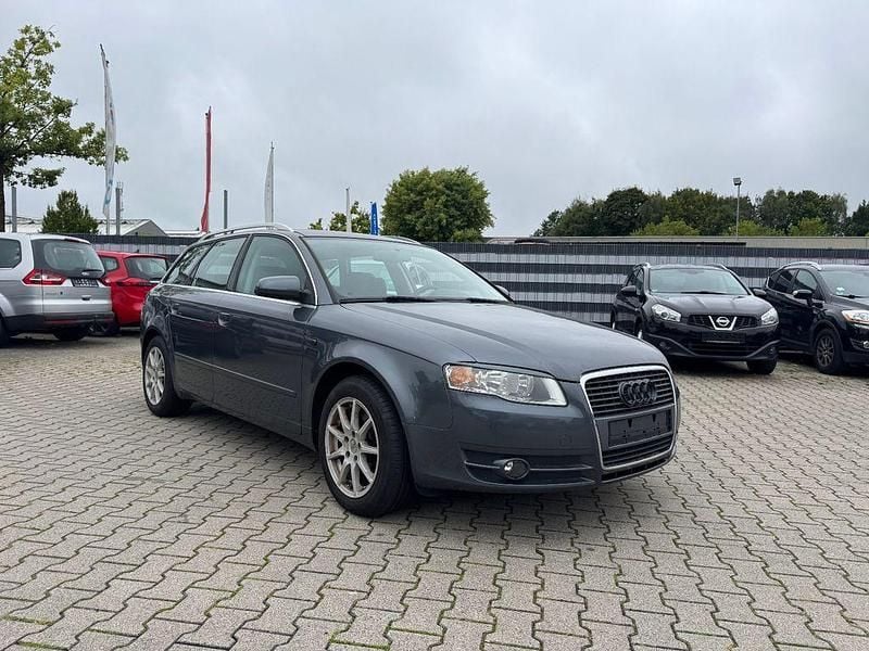 Grau Gebraucht 2006 Audi A4 Kombi | 3.450 € (Fairer Preis) - Bild 1/4