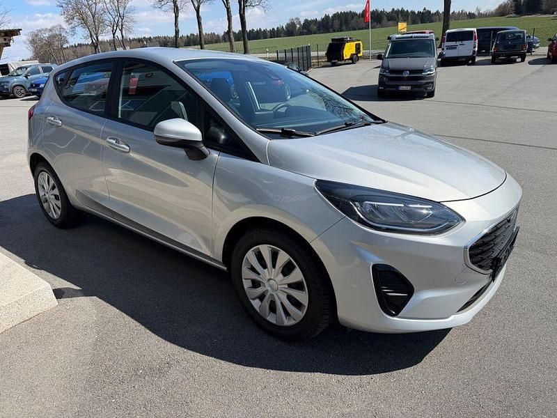 Gebraucht Ford Fiesta Cool & Connect 101 PS (74 kW) 2022 Silber Kleinwagen